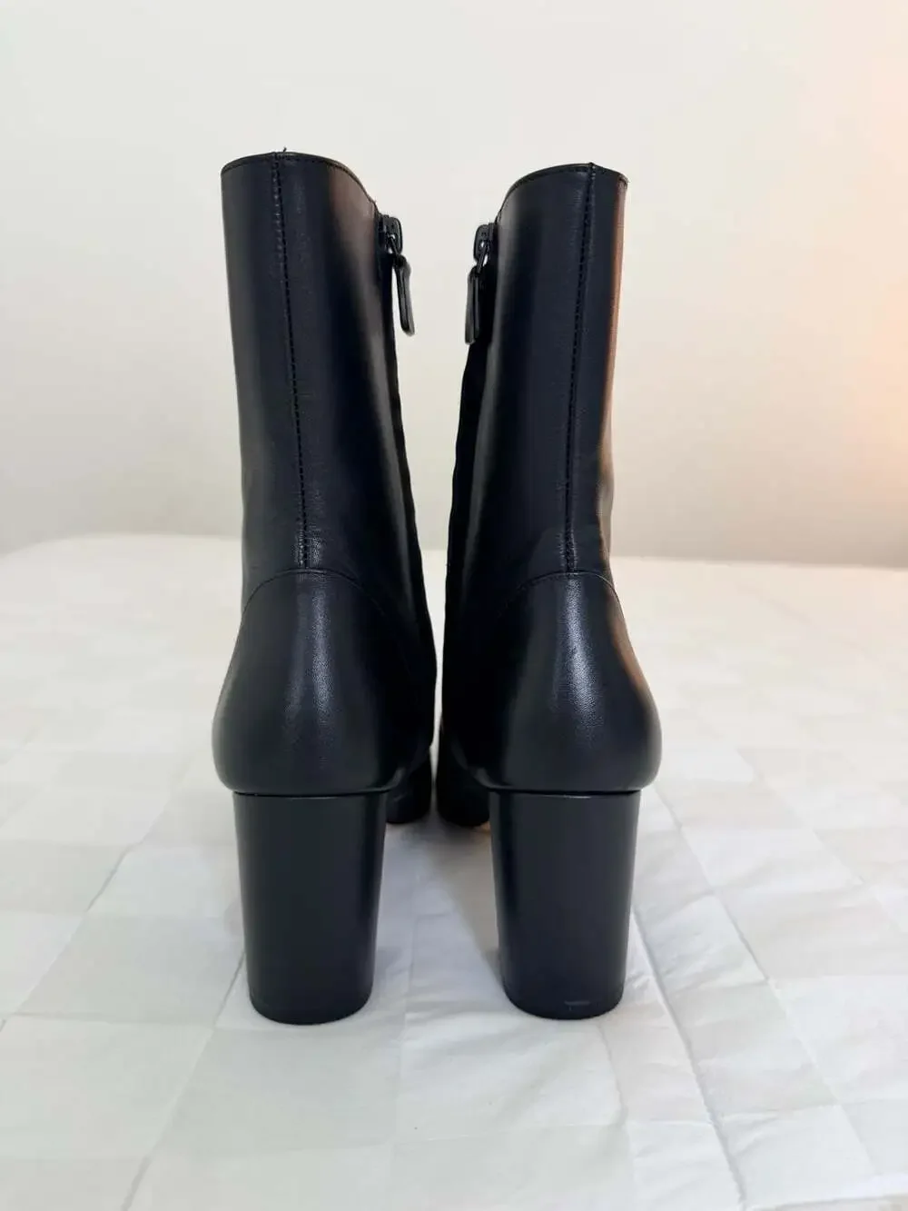 Stuart Weitzman Renegade Zip 75 Black Leather Ankle Boots Size 9